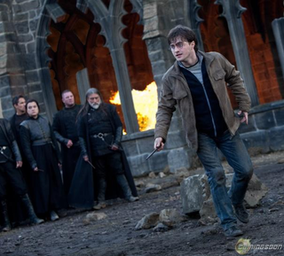 Illustration for article titled More Harry Potter set photos and It All Ends posters